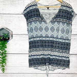 Lucky Brand Boho Patterned Blue & White Front Tie Cap Sleeve Top Size Large